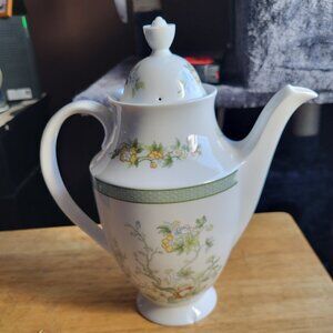 Vintage Royal Doulton Tonkin T.C. 1107 10-1/2” Floral Coffee Pot W/Vented Lid EC